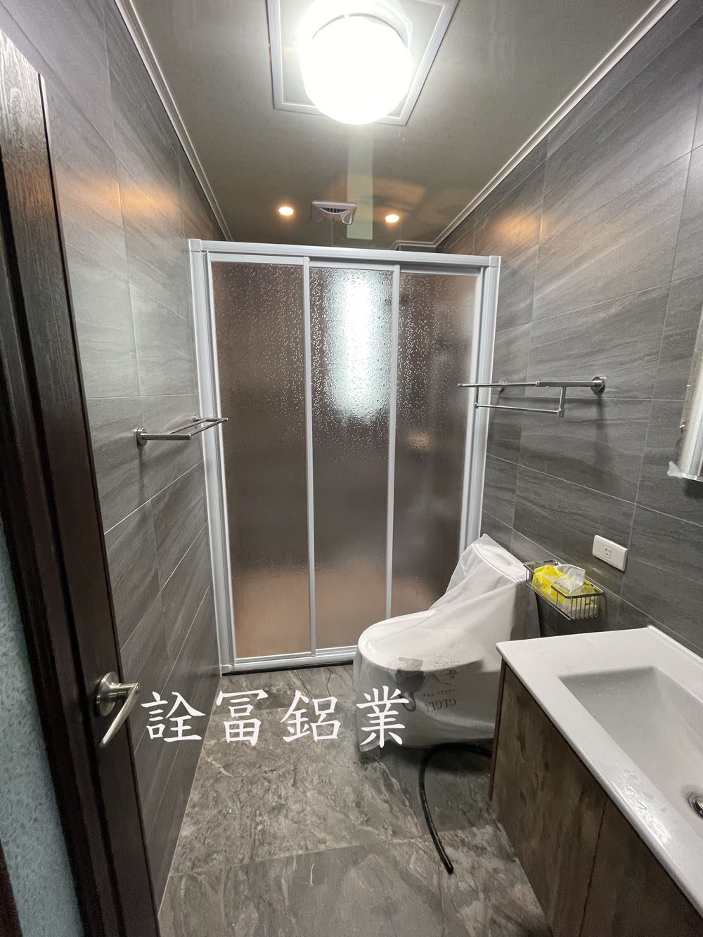台中淋浴拉門安裝
